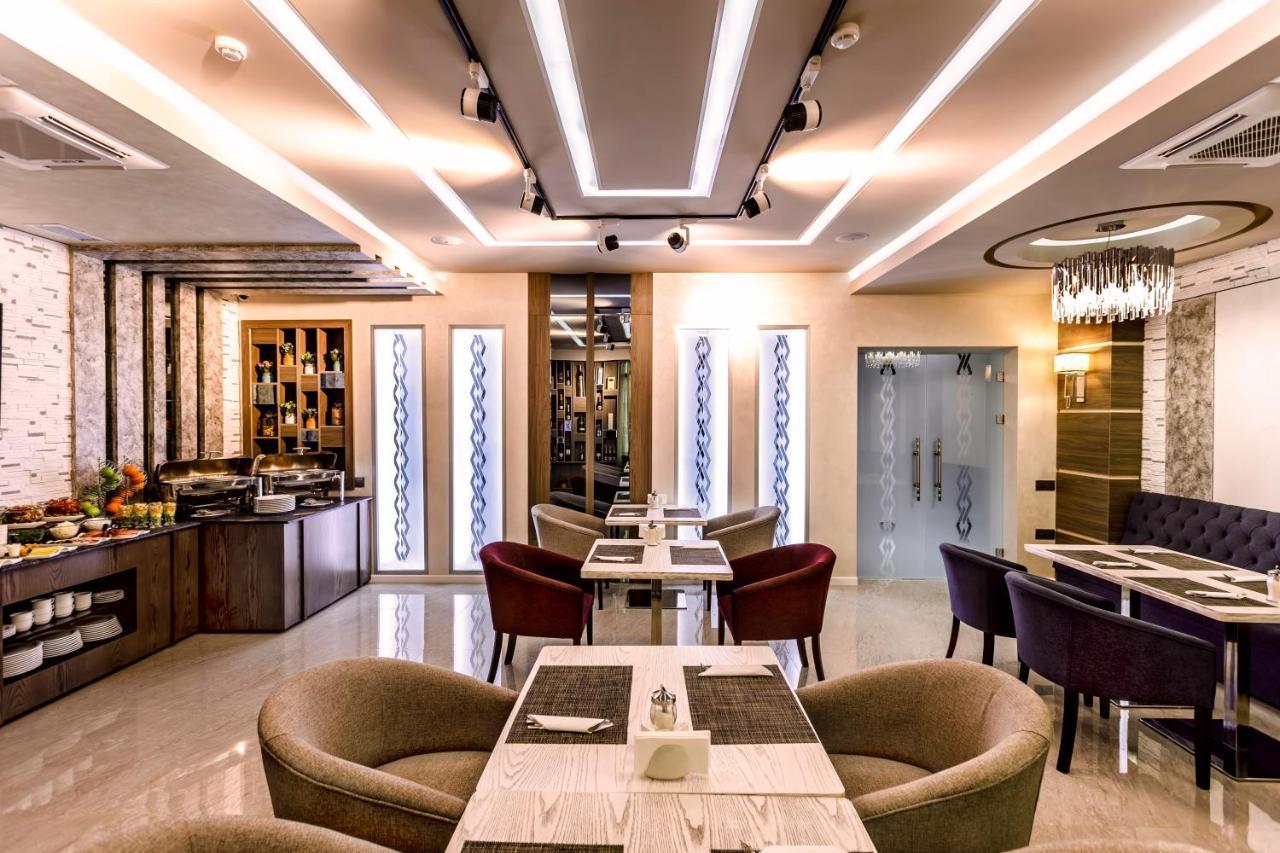 Parallel Hotel Baku Exterior foto